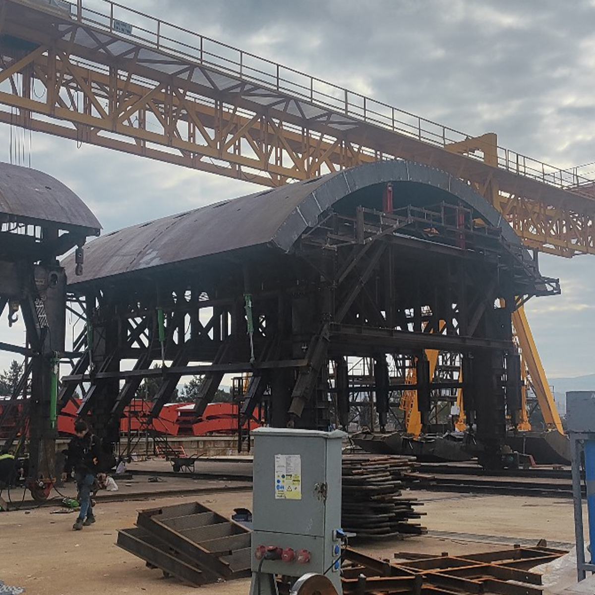 Baraj Eğri Yüzeyi Beton Kaplama Finişeri Tasarım ve İmalatı